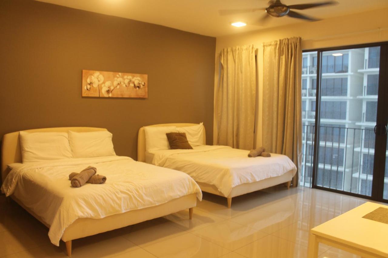 Vivian'S Studio Trefoil Setia Alam Shah Alam Luaran gambar